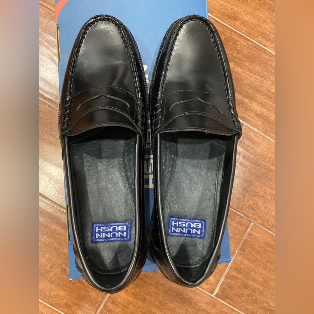Nunn Bush shoes size 10.5. Almost new.